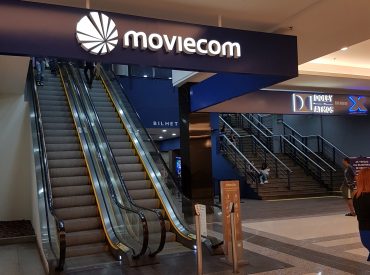 Fachada do cinema Moviecom Buriti Shopping